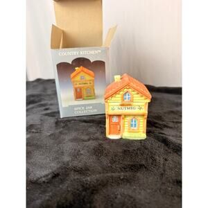 1994 country kitchen *NUTMEG* spice jar collection